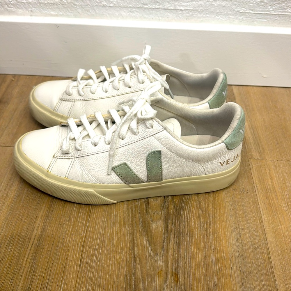 Veja Campo Women’s Sneakers Size 7 Matcha( light green)